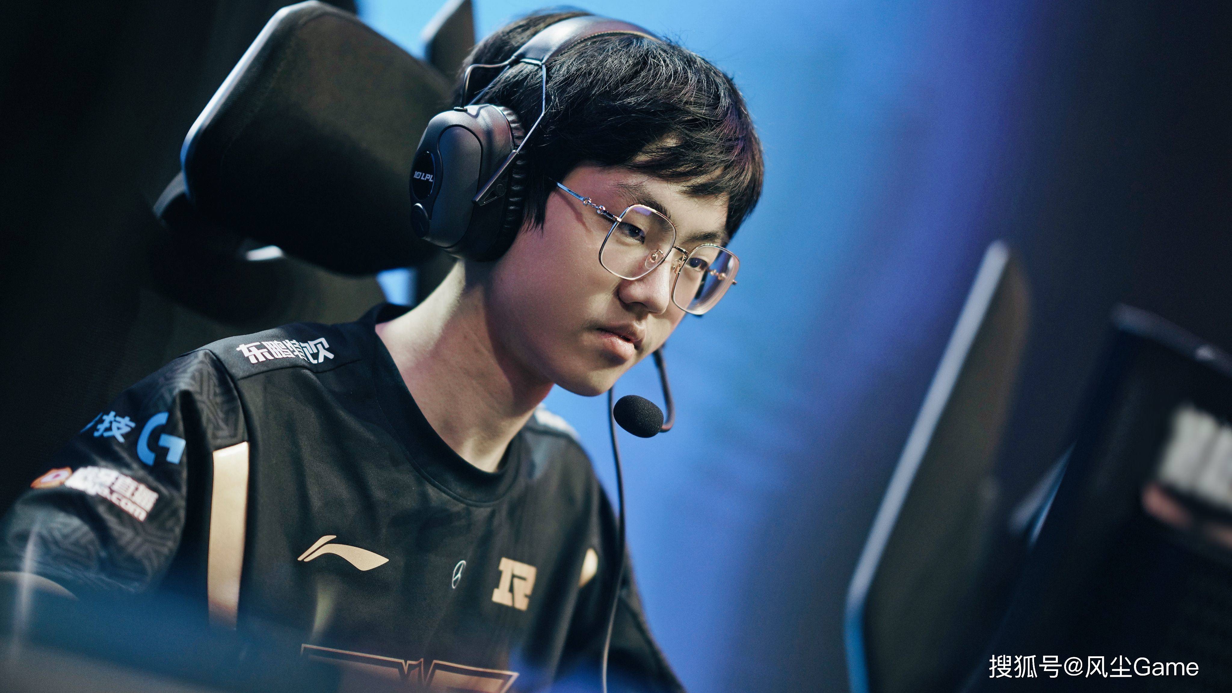 AYX-TheShy爆冷击败美国队，战术调整引爆全场！的简单介绍