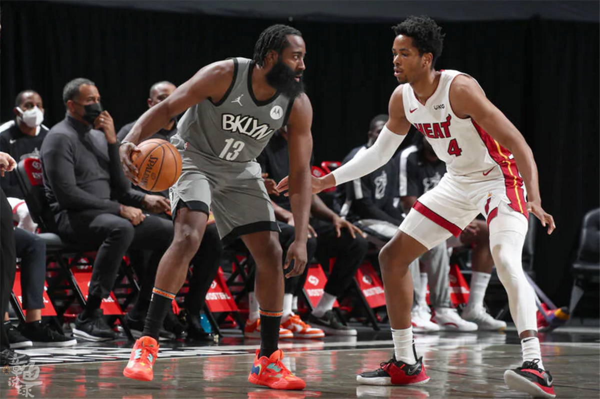 爱游戏体育- 变通思维漫画版pdf