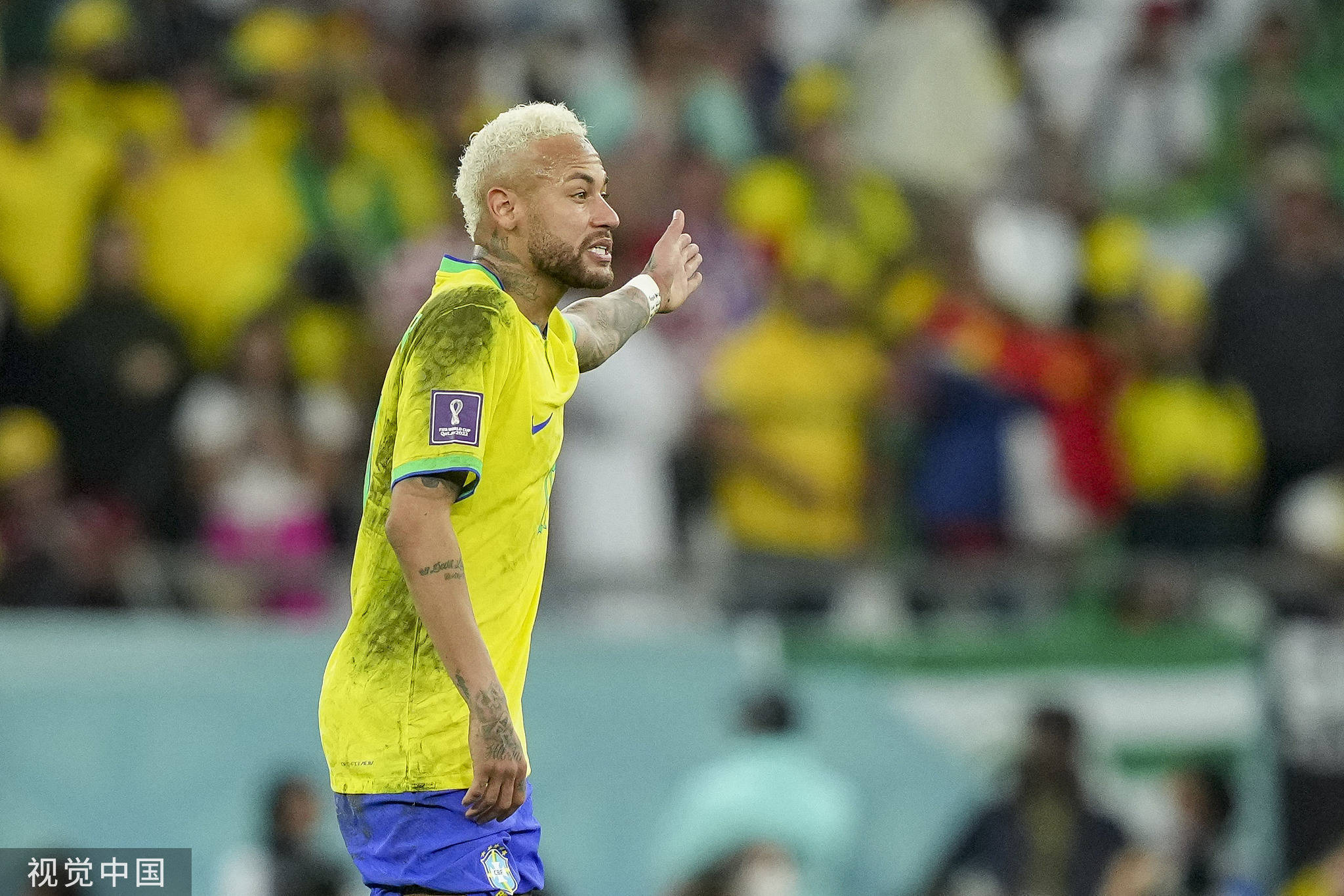 爱游戏体育-内马尔在法国队比赛中赛况扑朔迷离，惊险取胜引发热议！的简单介绍