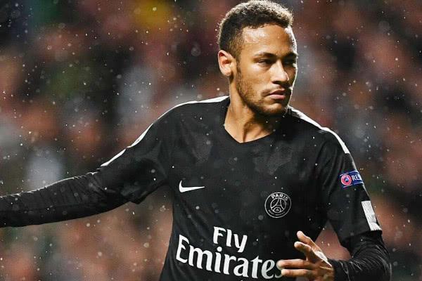 爱游戏-关于詹姆斯在巴黎圣日耳曼比赛中赛事规则更新,赛事规则更新引发热议!的信息